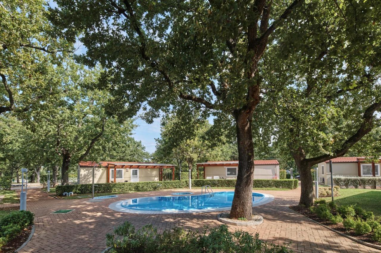 Camping Ulika Mobile Homes - Naturist Cervar-Porat Ngoại thất bức ảnh